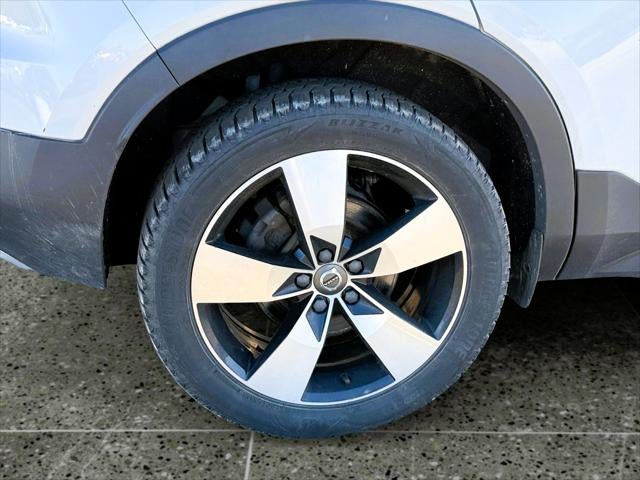 2022 Volvo XC40 Momentum