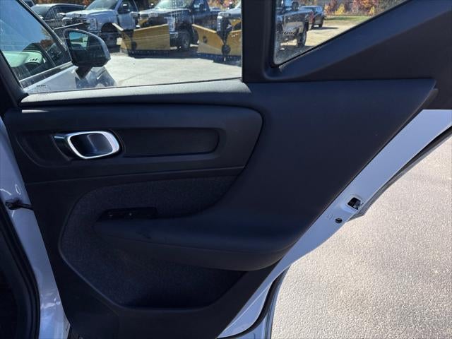 2022 Volvo XC40 Momentum