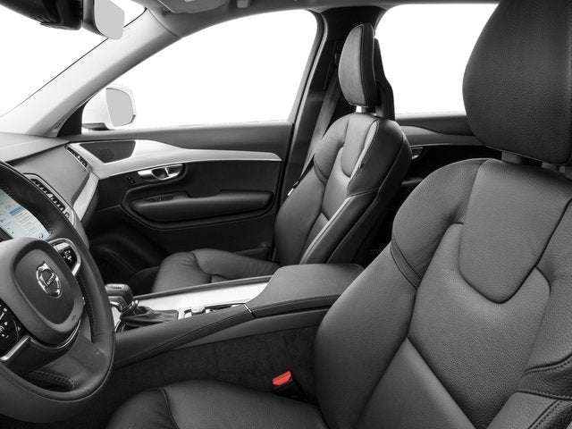 2018 Volvo XC90 Momentum