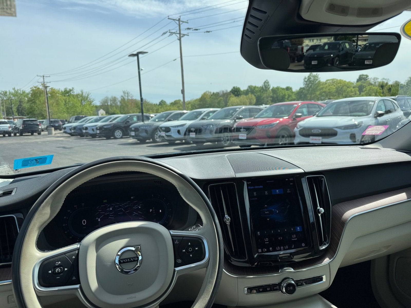 2022 Volvo XC60 Momentum