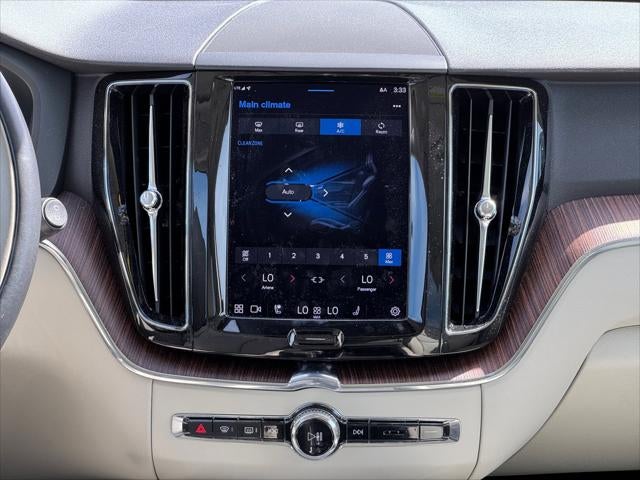 2022 Volvo XC60 Momentum
