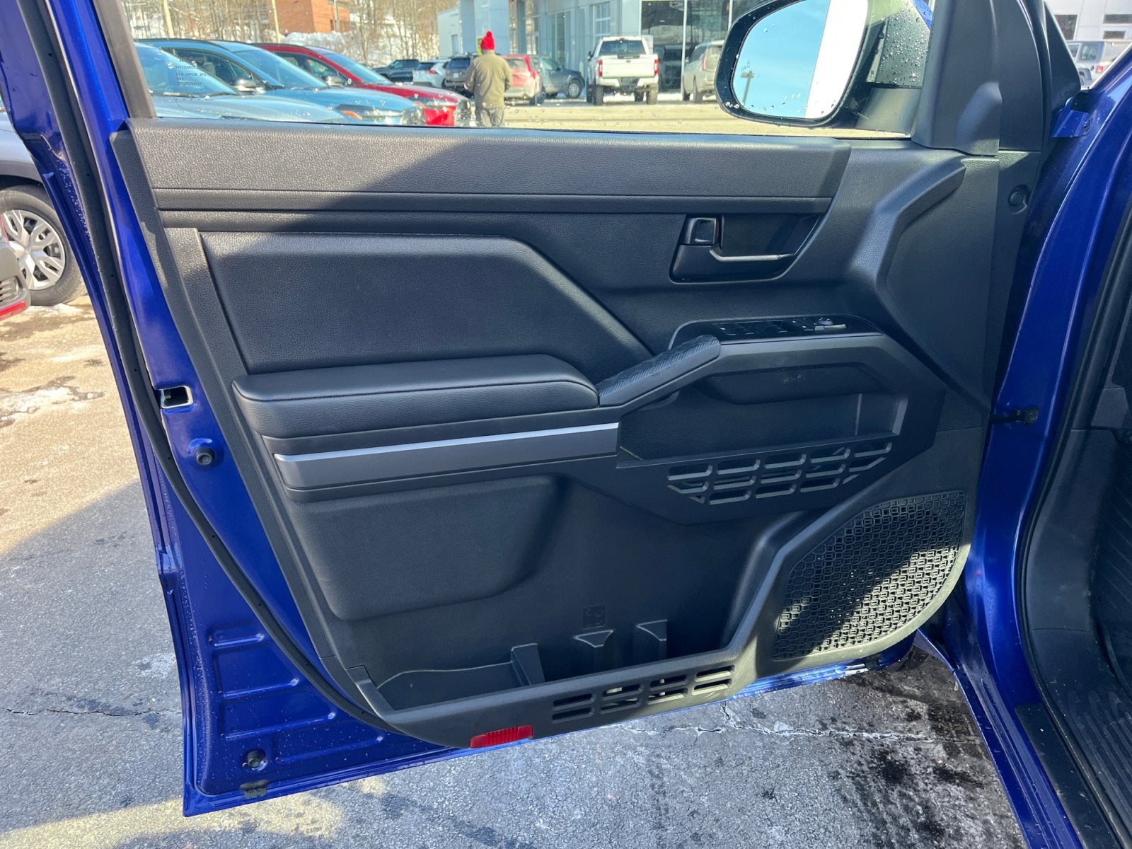 2025 Toyota TACOMA SR5 SR5