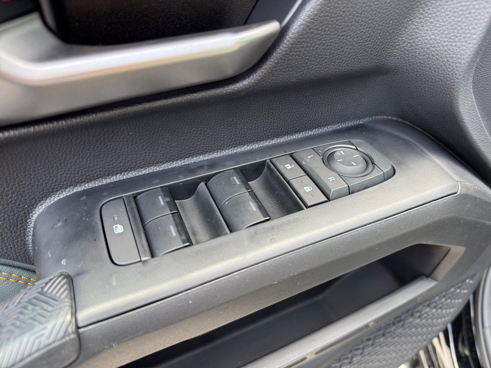 2026 Toyota Tacoma i-FORCE MAX Trailhunter