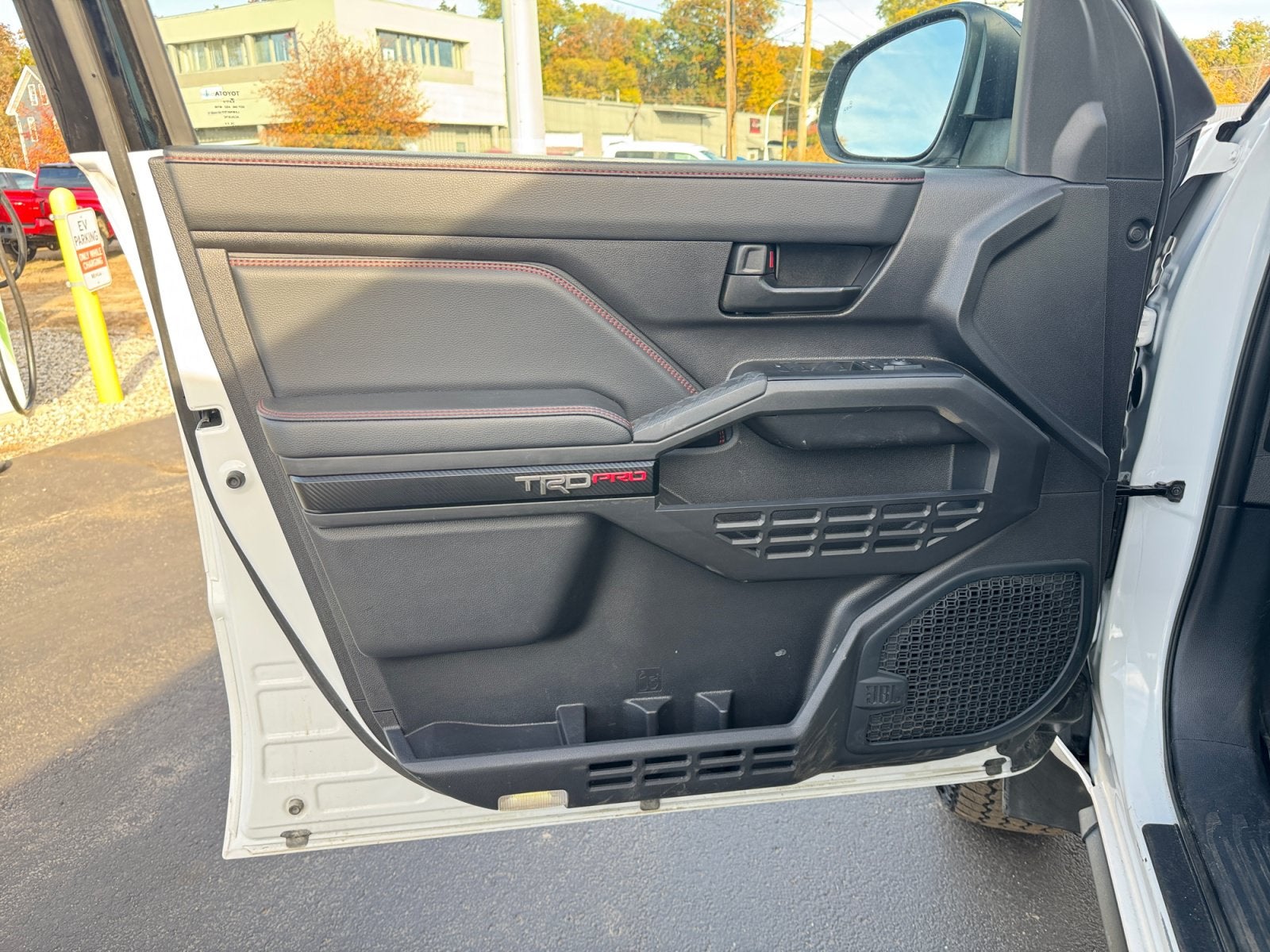 2024 Toyota Tacoma i-FORCE MAX TRD Pro Hybrid