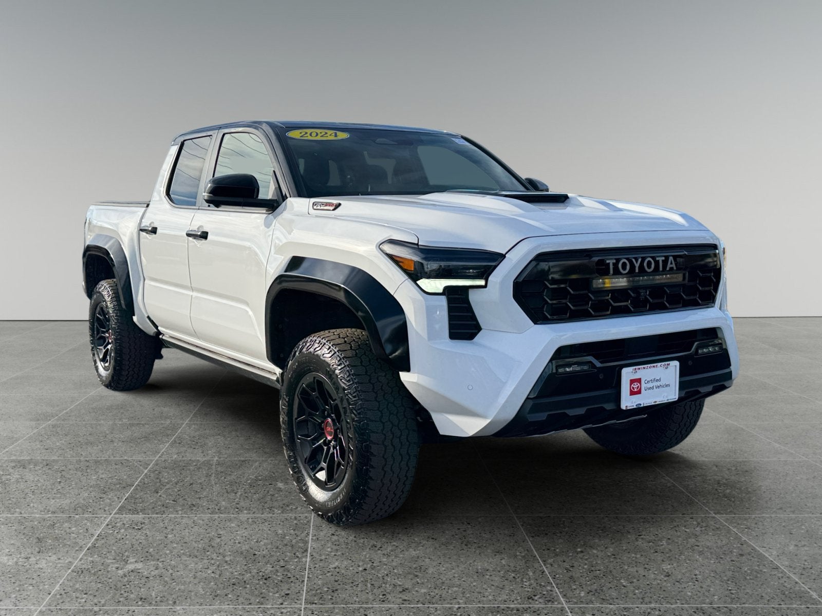 2024 Toyota Tacoma i-FORCE MAX TRD Pro Hybrid