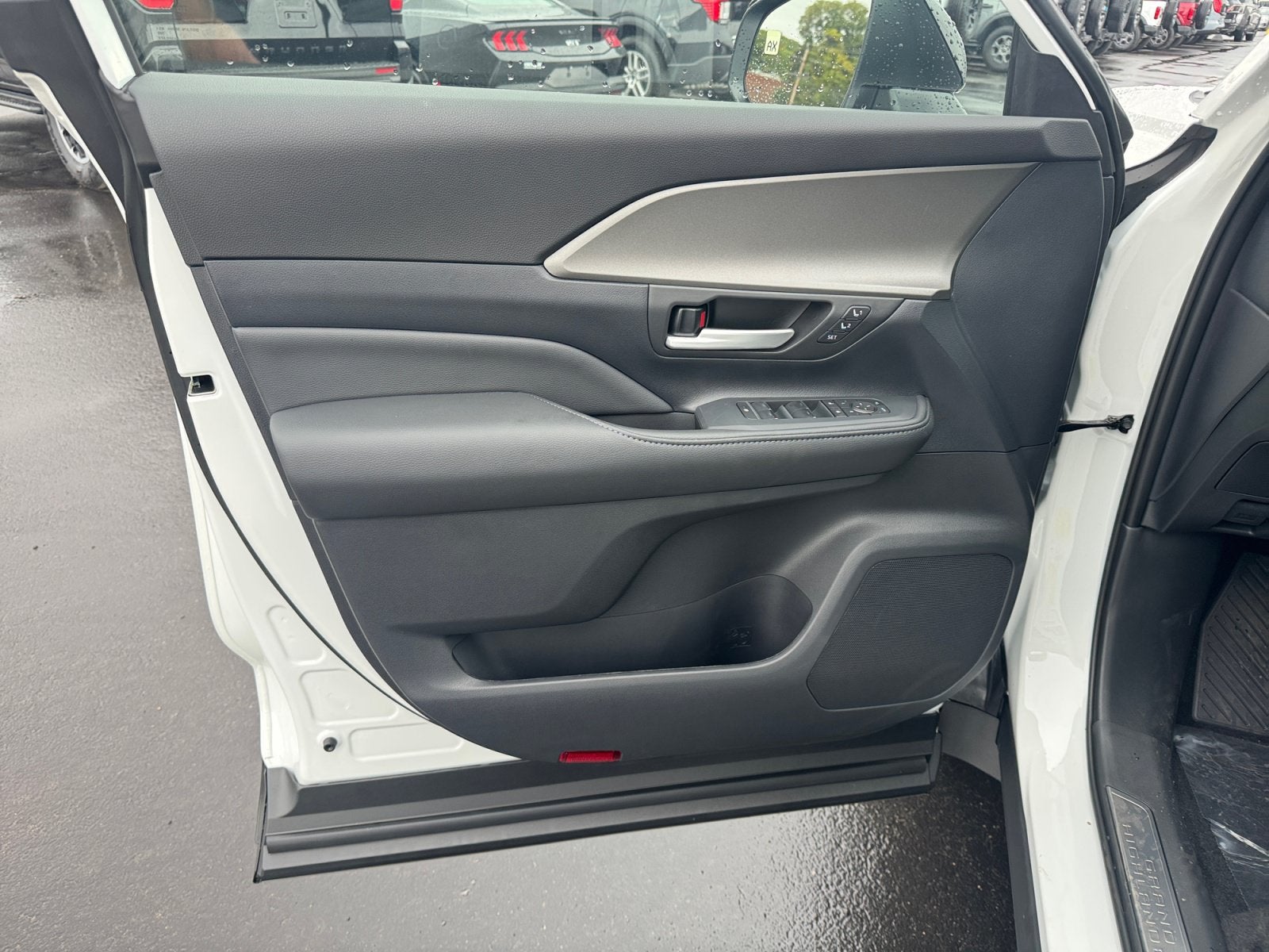 2026 Toyota Grand Highlander Hybrid Nightshade Edition