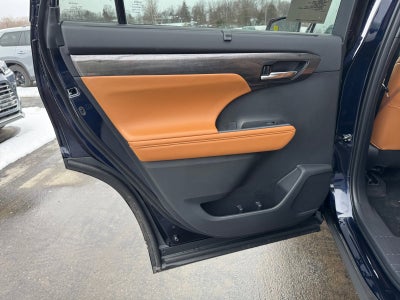 2026 Toyota Highlander Hybrid Hybrid Platinum