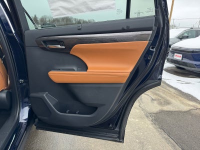 2026 Toyota Highlander Hybrid Hybrid Platinum