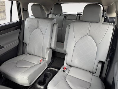 2026 Toyota Highlander Hybrid Hybrid Platinum