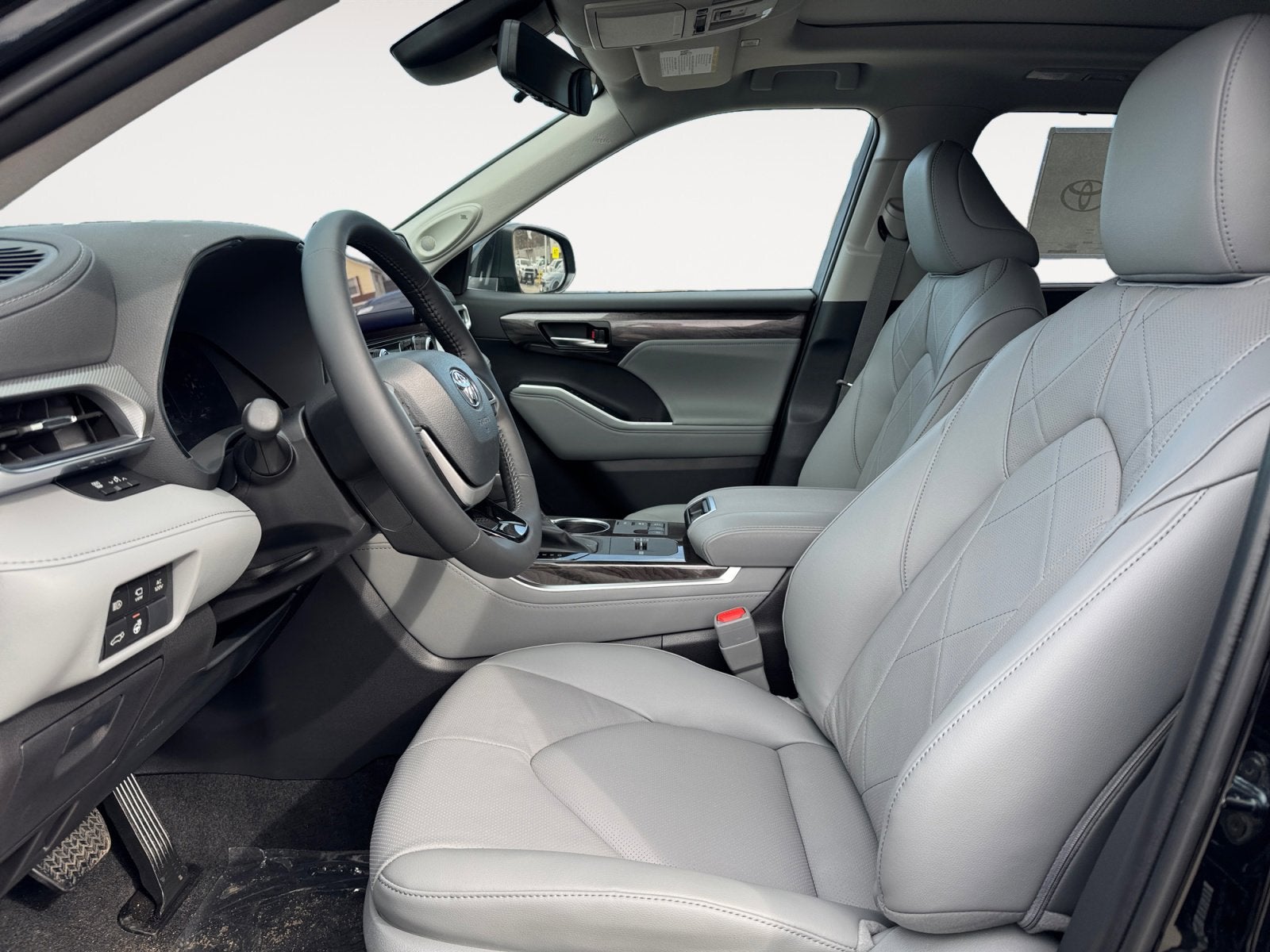 2026 Toyota Highlander Hybrid Hybrid Platinum