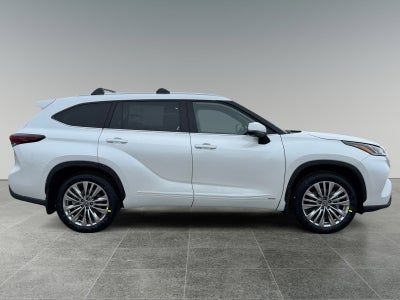 2026 Toyota Highlander Hybrid Hybrid Platinum