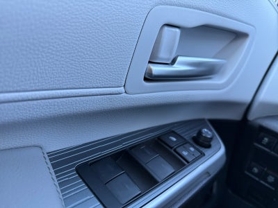 2025 Toyota SIENNA XLE XLE