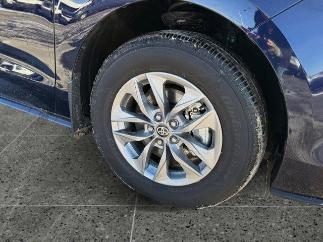 2025 Toyota SIENNA XLE XLE