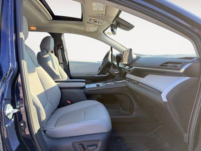 2025 Toyota SIENNA XLE XLE