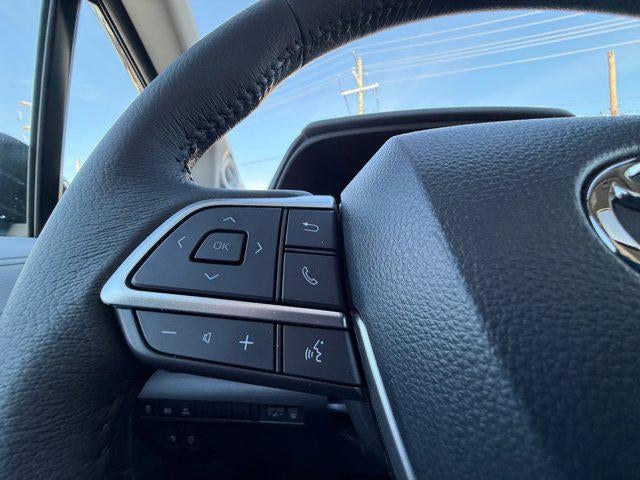 2025 Toyota SIENNA XLE XLE