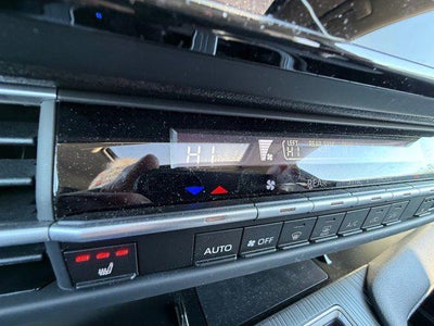 2025 Toyota SIENNA XLE XLE