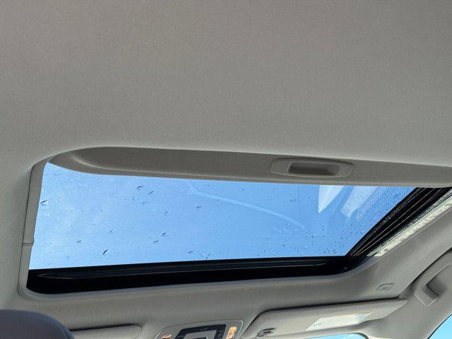 2025 Toyota SIENNA XLE XLE