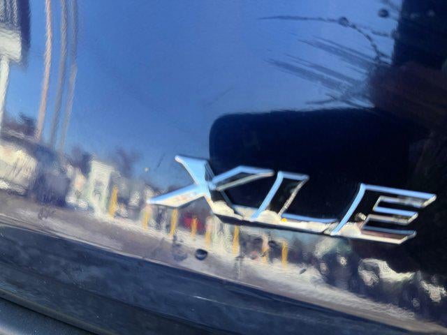 2025 Toyota SIENNA XLE XLE