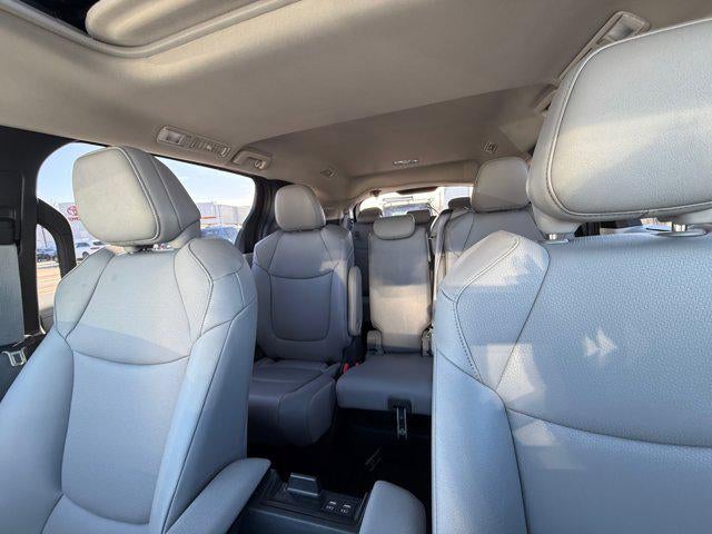 2025 Toyota SIENNA XLE XLE