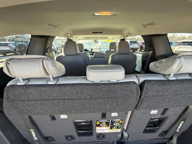 2025 Toyota SIENNA XLE XLE