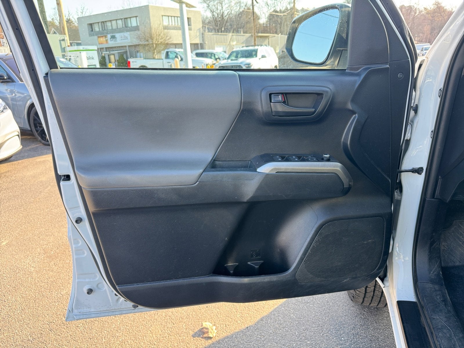 2018 Toyota TACOMA SR5 SR5