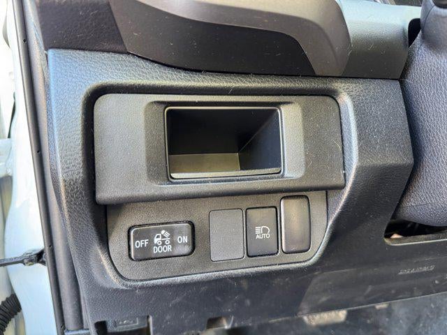 2018 Toyota TACOMA SR5 SR5