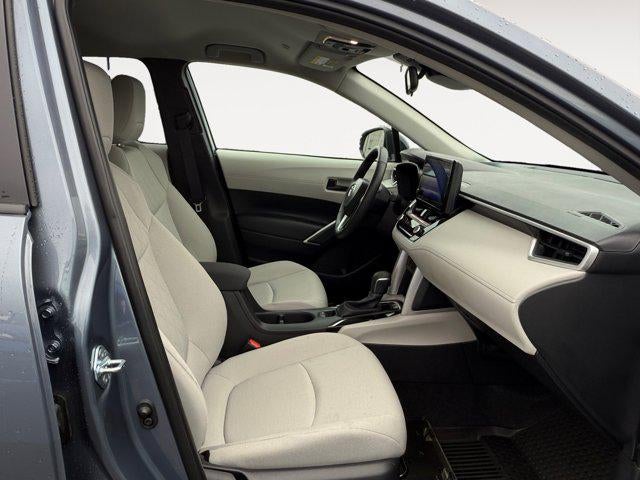 2025 Toyota Corolla Cross LE