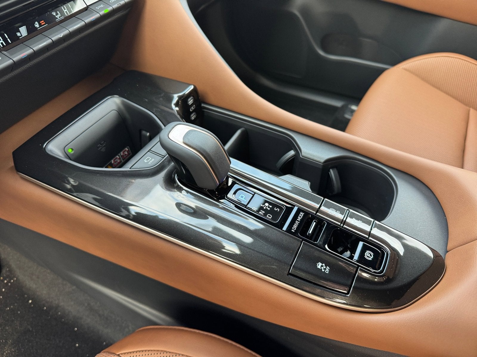 2025 Toyota Toyota Crown Signia Limited