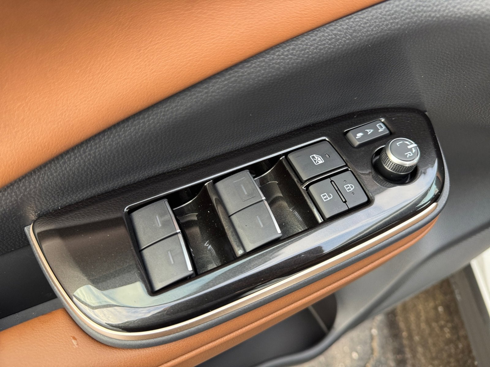 2025 Toyota Toyota Crown Signia Limited