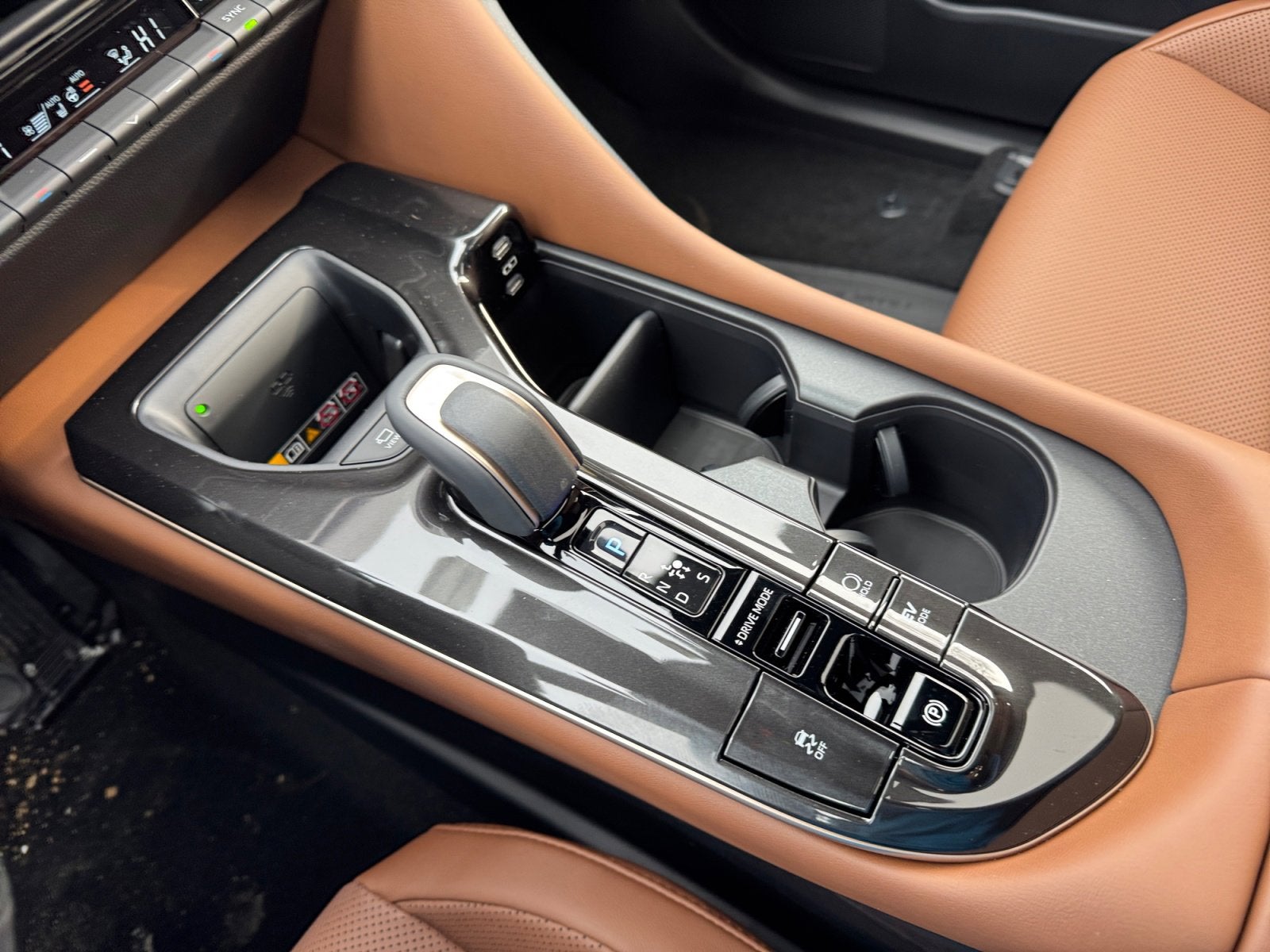 2025 Toyota Toyota Crown Signia Limited