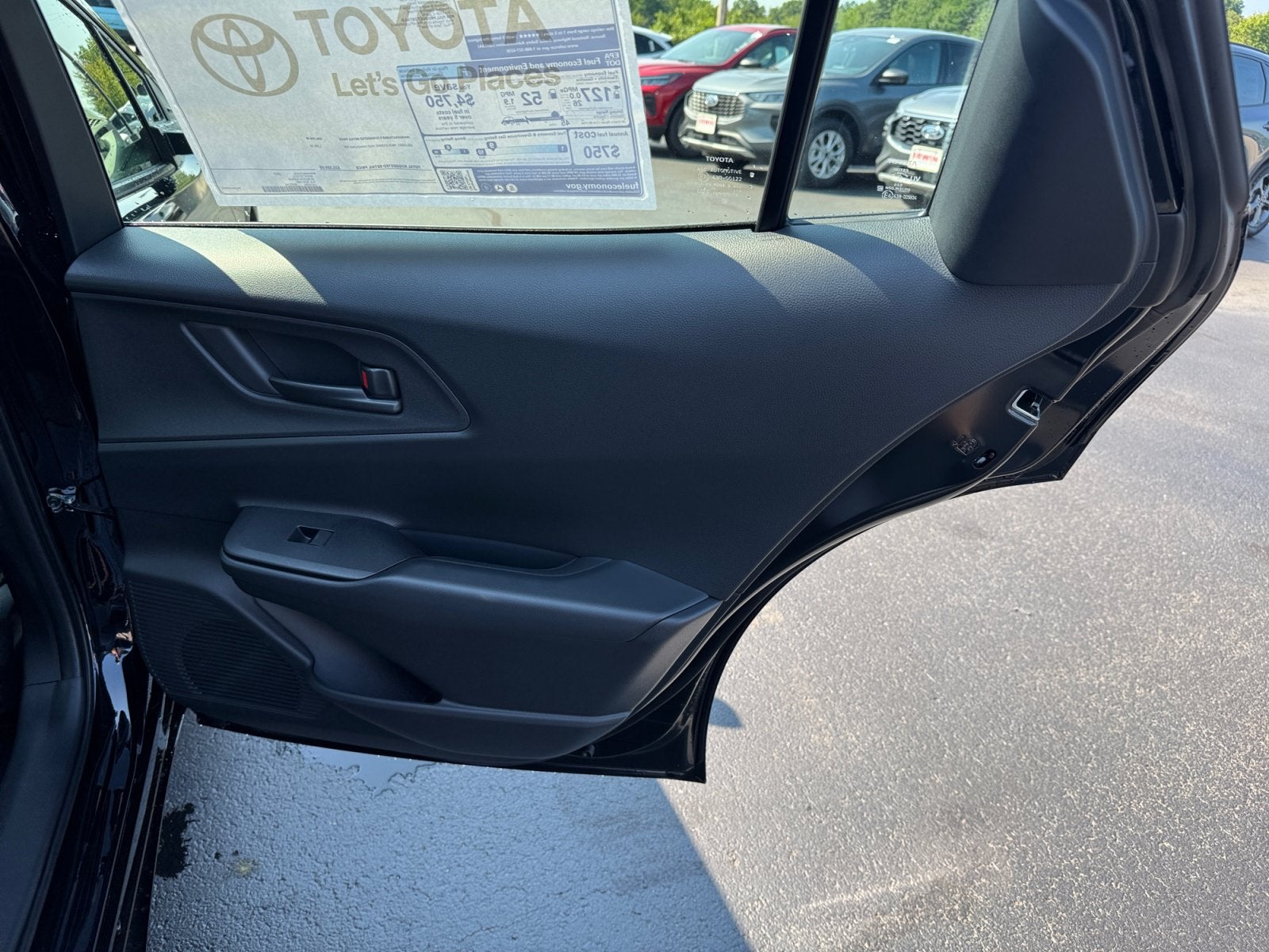 2026 Toyota Prius Plug-in Hybrid SE