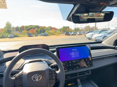 2027 Toyota C-HR SE