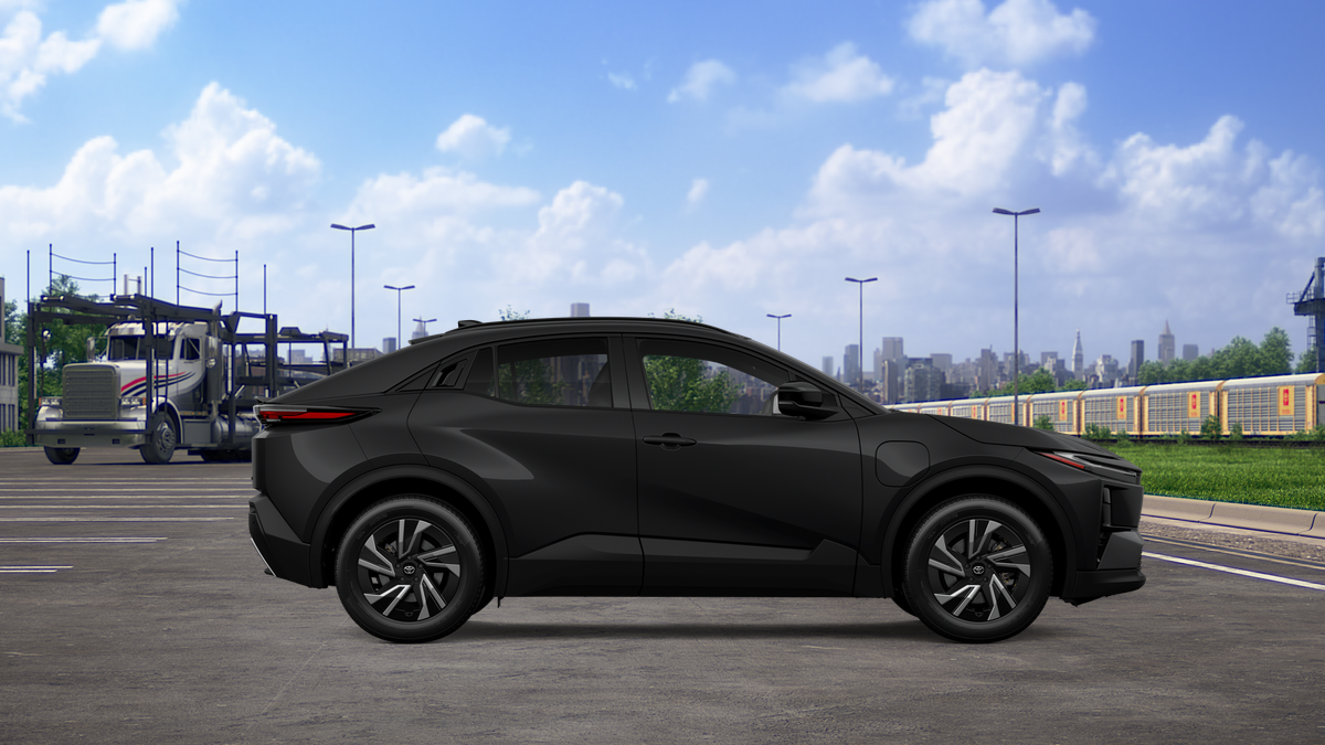 2027 Toyota C-HR SE