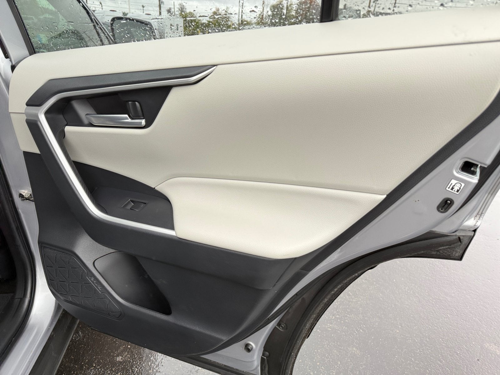 2019 Toyota RAV4 Hybrid Hybrid XLE