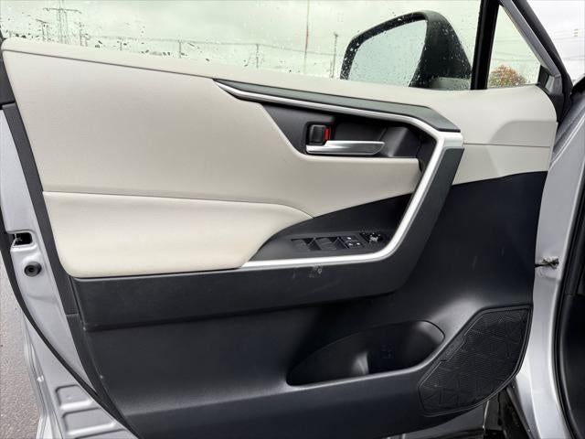 2019 Toyota RAV4 Hybrid Hybrid XLE