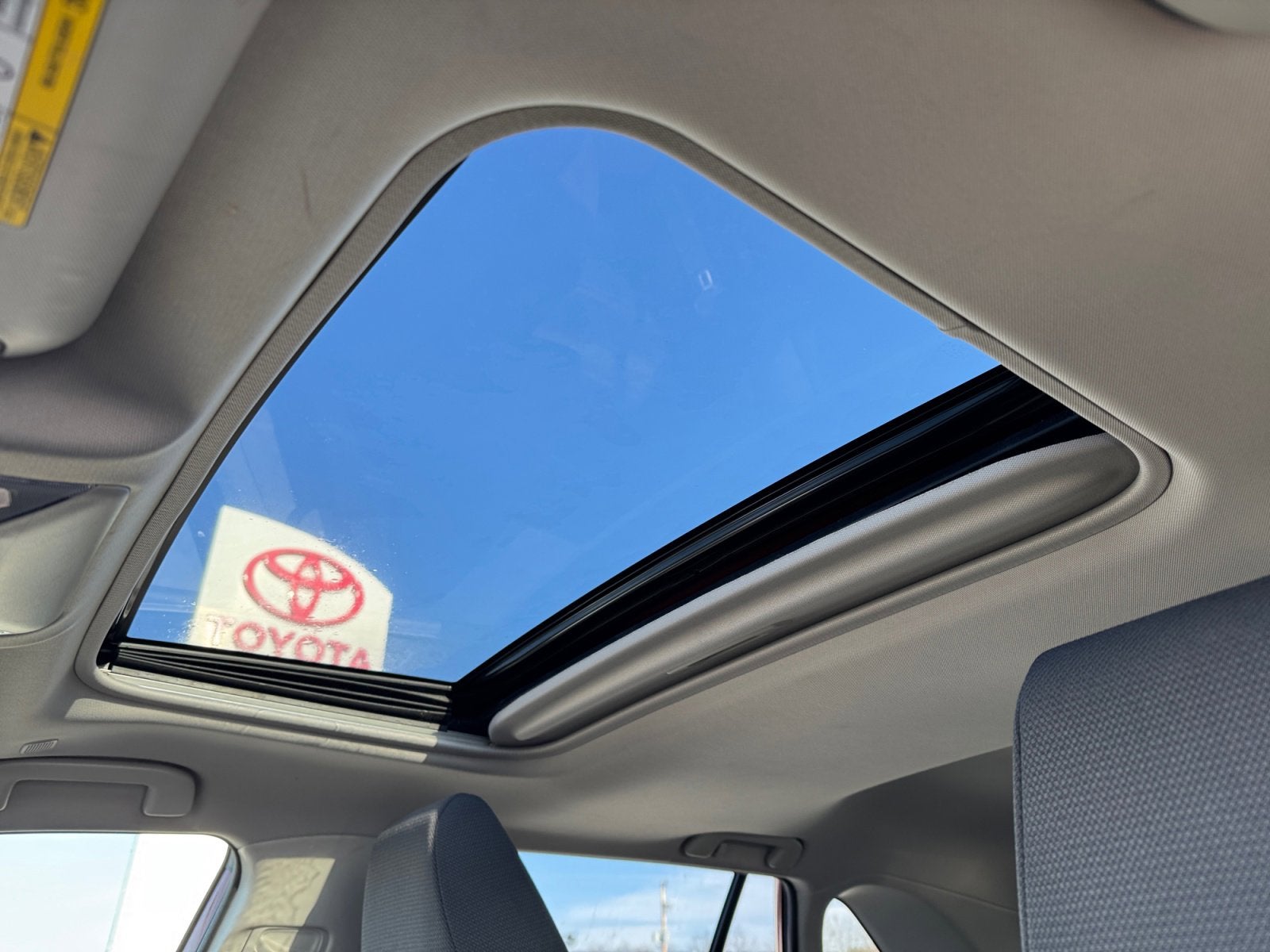 2023 Toyota RAV4 HYBRID Hybrid XLE