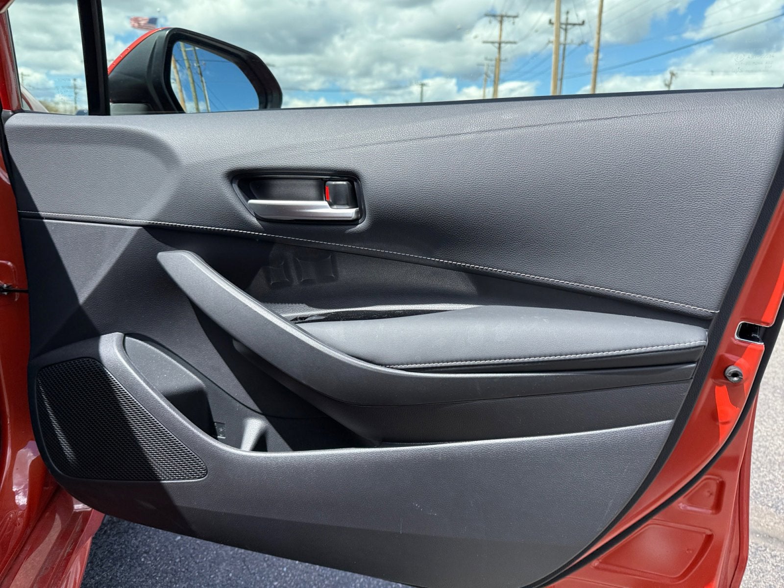 2025 Toyota COROLLA HATCHBACK SE
