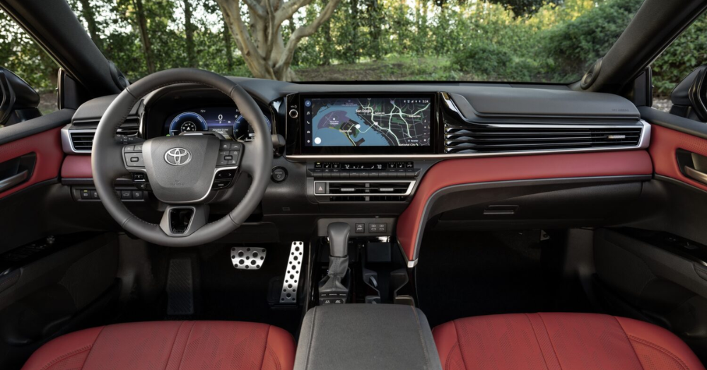2025 Toyota Camry Goes Exclusively Hybrid Interior